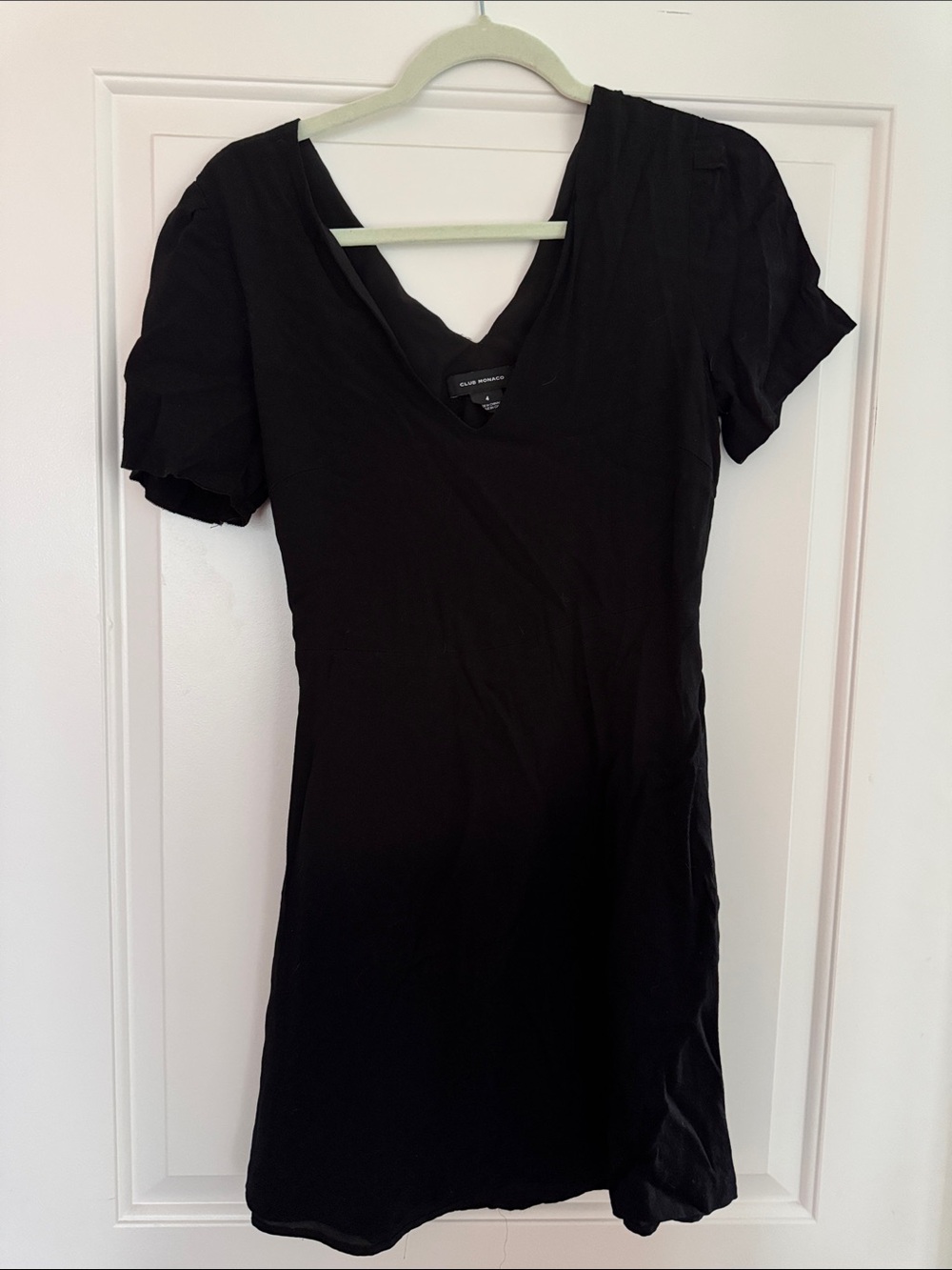 Club Monaco Black V-Neck Short Sleeve Tunic Dress